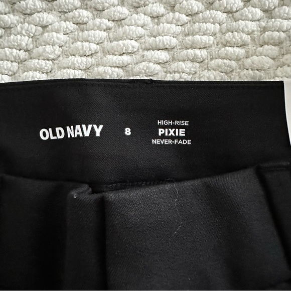 Old Navy High-rise Pixie Never Fade Size 8 - Picture 6 of 6